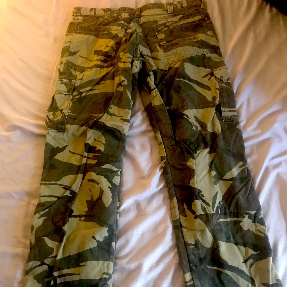 Camo Wrangler relaxed fit 38x30